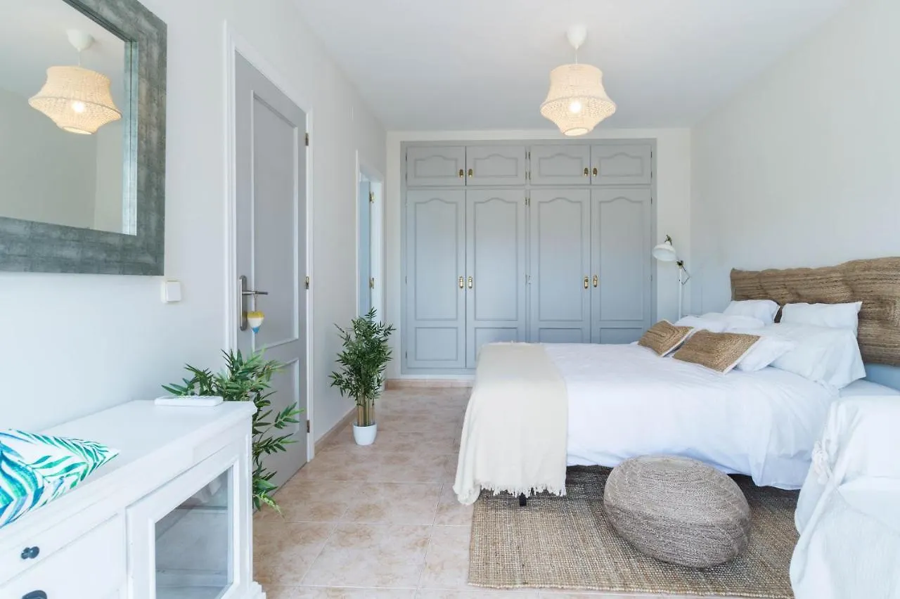 La Llevantina Boutique Villa 칼론제