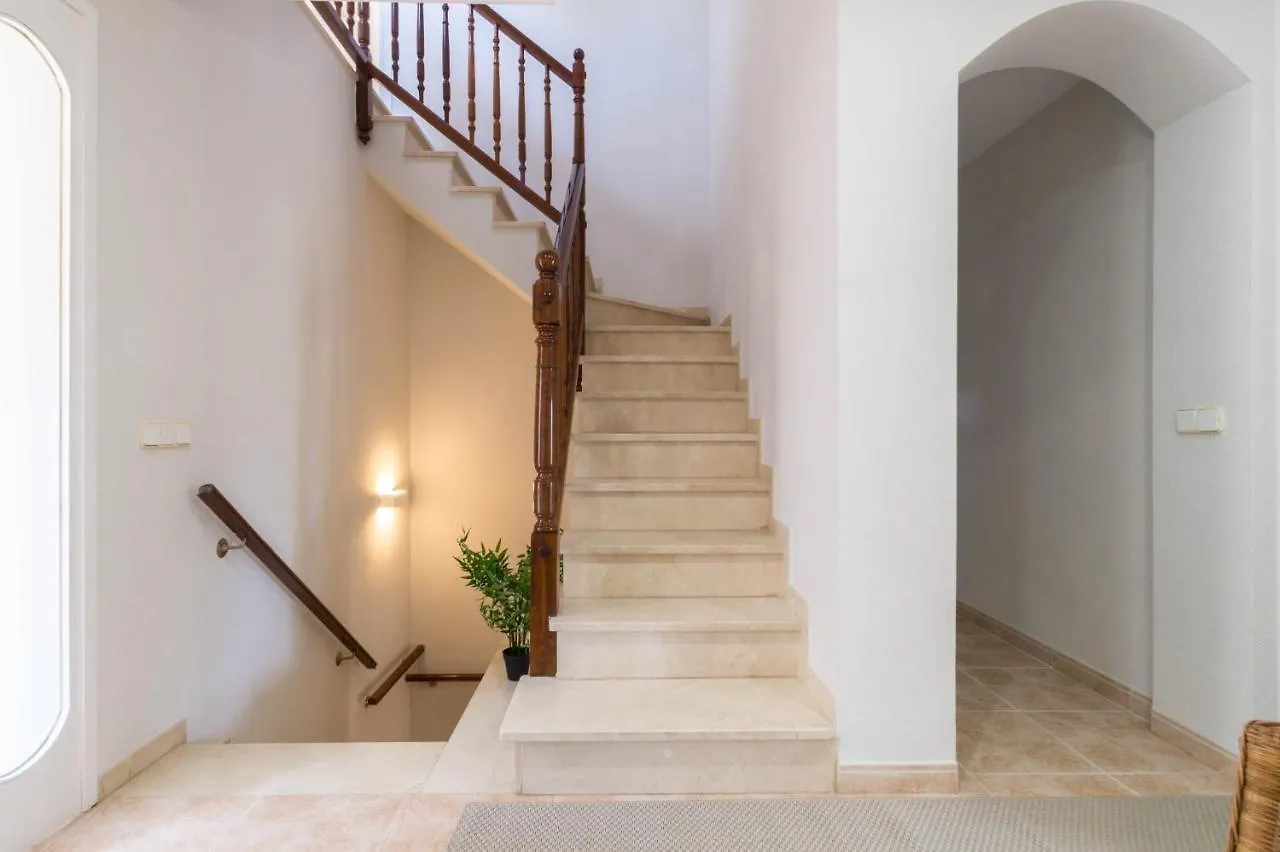 La Llevantina Boutique Villa 칼론제